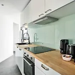 Private Front With Garden And Garage * אנטיב