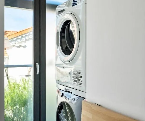 Private Front With Garden And Garage Βίλα Αντίμπ