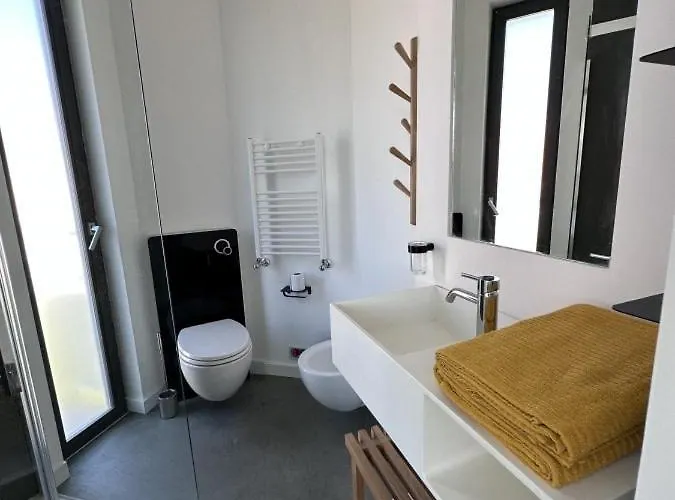 Βίλα Private Front With Garden And Garage *