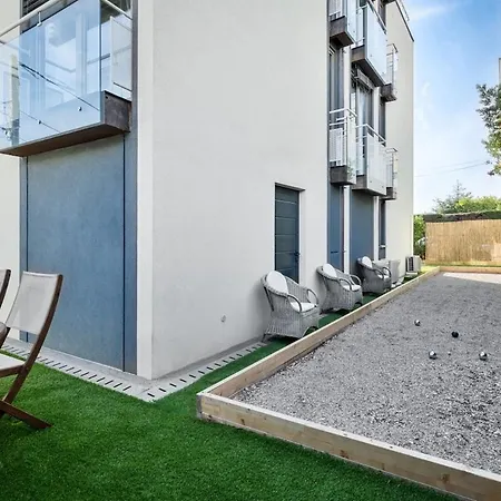 Private Front With Garden And Garage Antibes