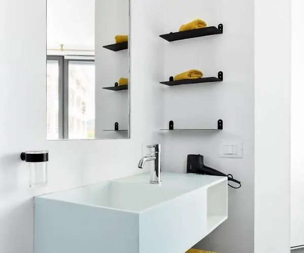 Private Front With Garden And Garage Villa Antibes